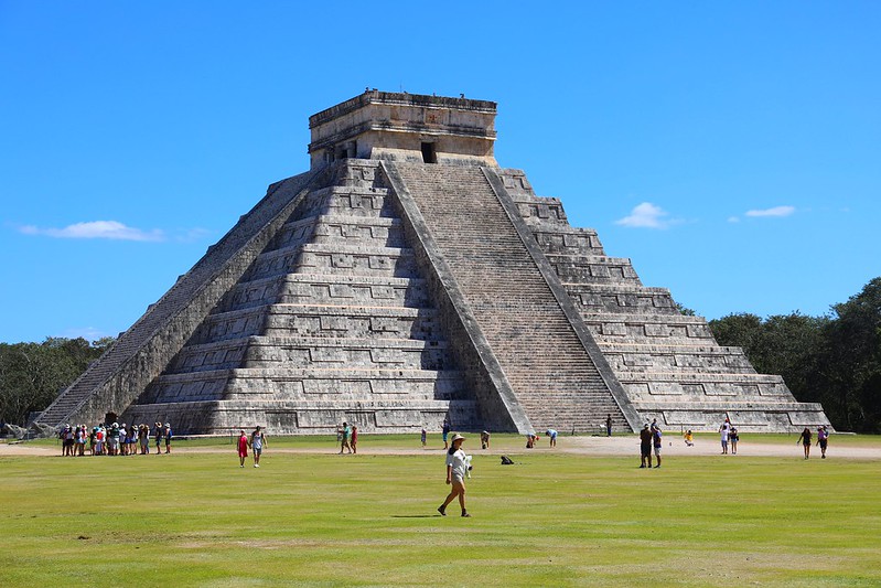 Chichen itza pyramid