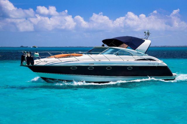 yatch in cancun caribbean sea