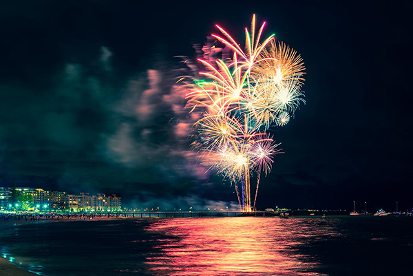 celebrate christmas in cancun with fireworks