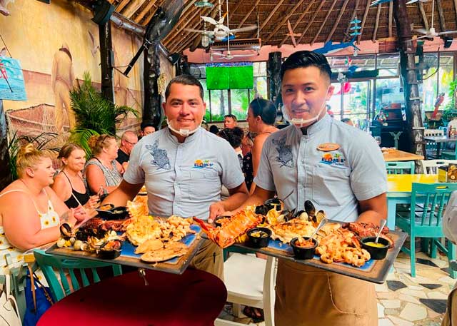 oasis nice service sea food in cancun