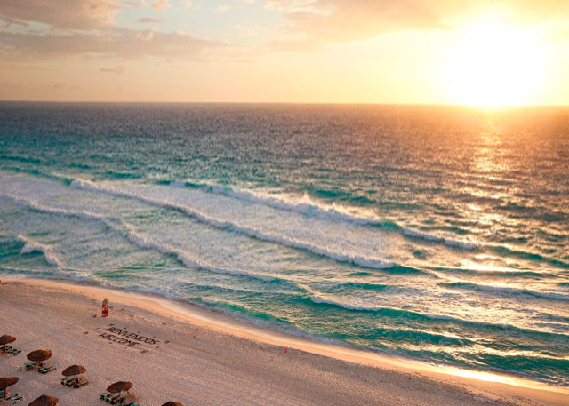 sunrise in cancun beach