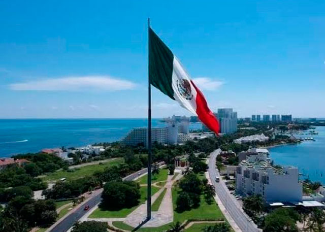 playa langosta beach giant mexican flag