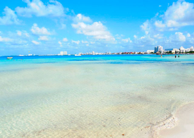playa langosta Public Beaches in Cancun