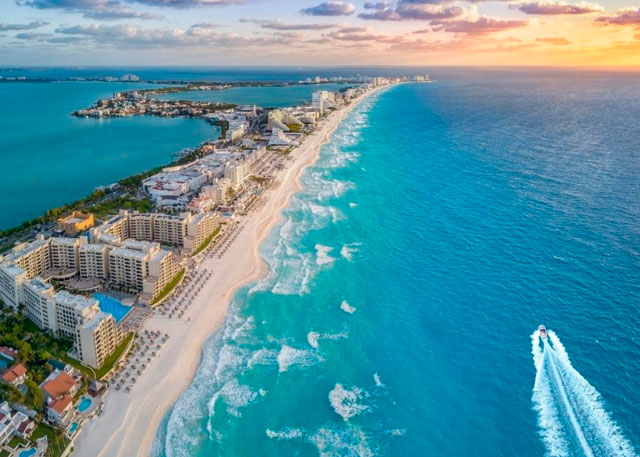 public beaches in cancun