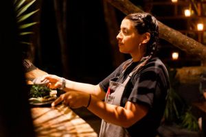 kitchen-table-tulum-service