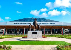 tulum-airport-monument
