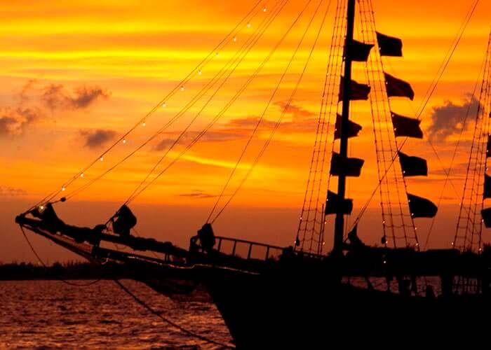lovers cruise cancun tours